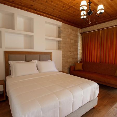 Rose Garden Hotel Gjirokastër Exterior foto