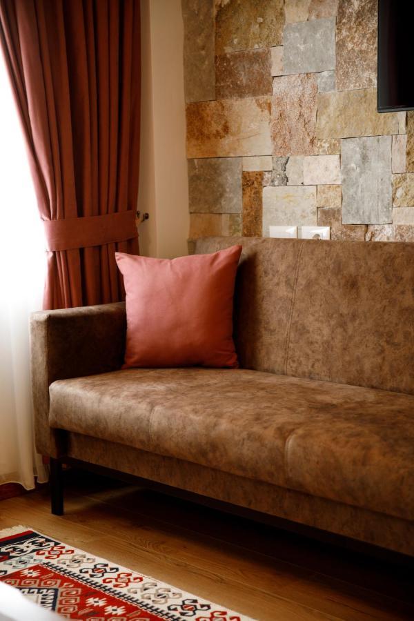 Rose Garden Hotel Gjirokastër Exterior foto