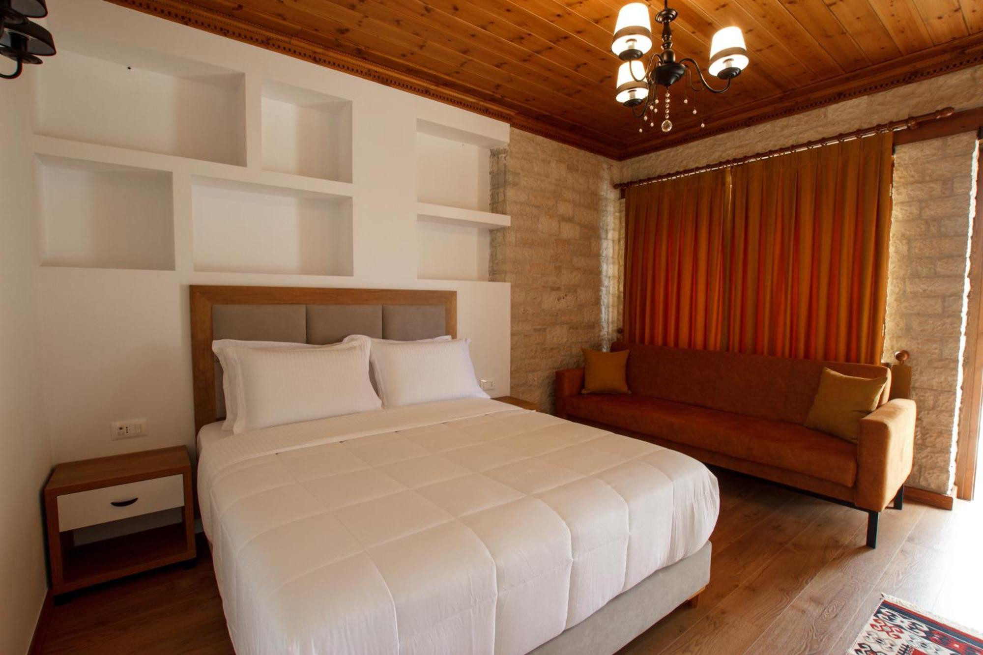 Rose Garden Hotel Gjirokastër Exterior foto