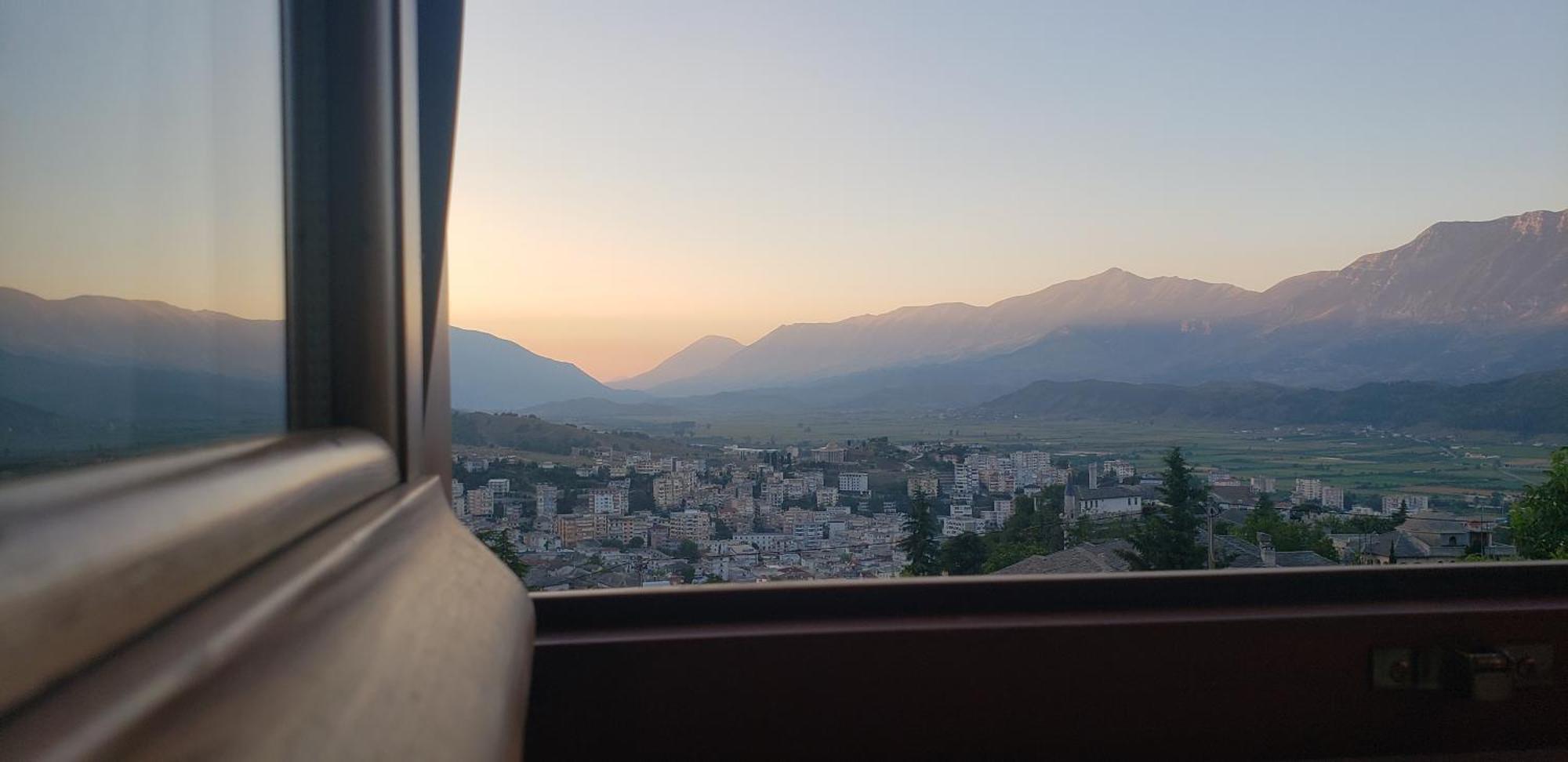 Rose Garden Hotel Gjirokastër Exterior foto